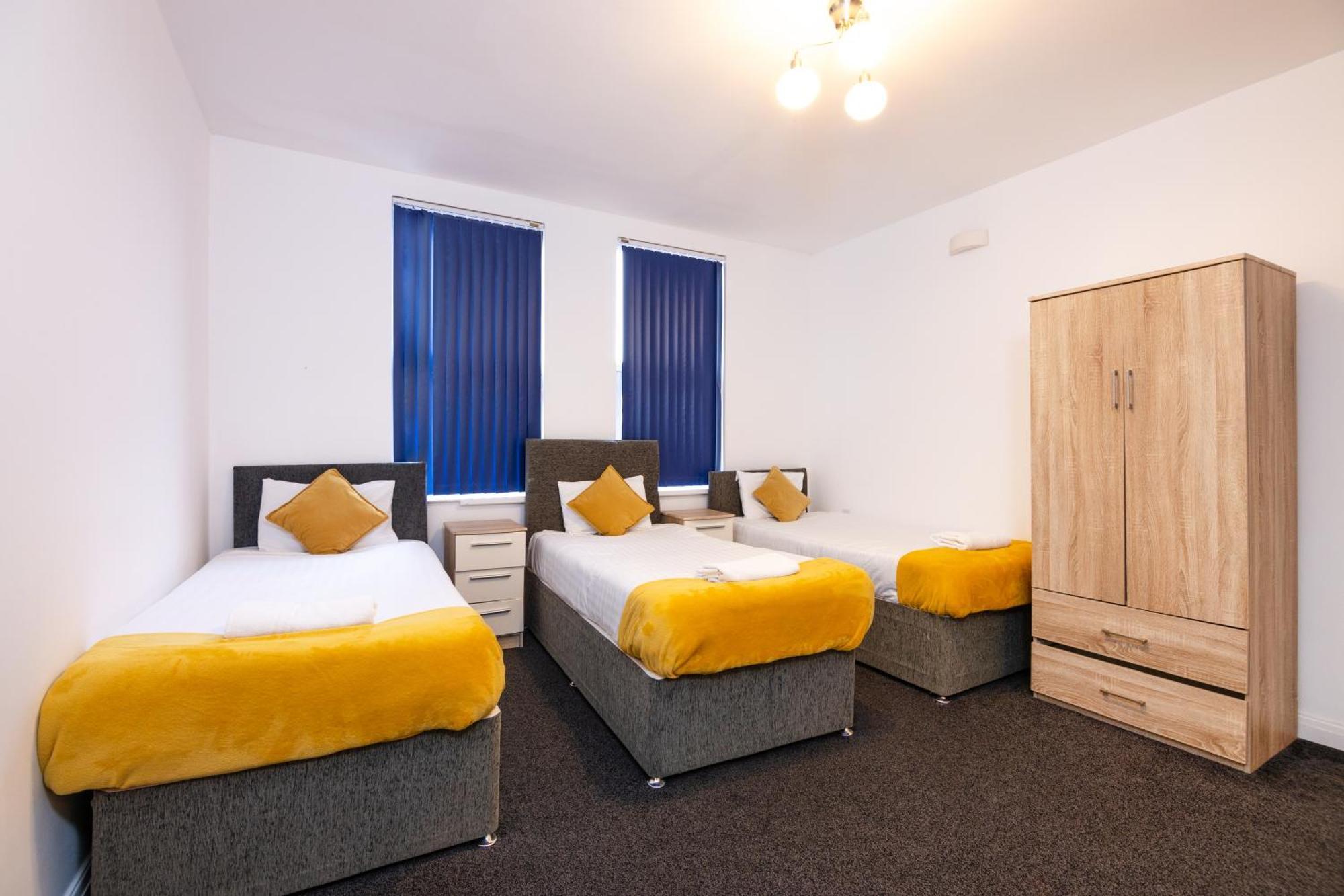 Spacious Apartment Close To City Centre With Free Secure Parking Leeds  Exterior photo